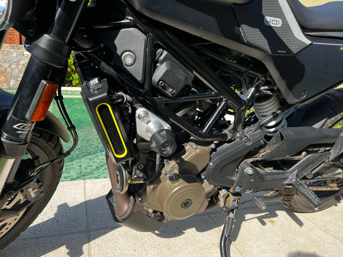 Husqvarna Svartpilen 401 2023 1500km