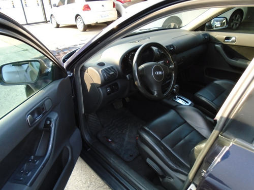 Imagem 12 de 14 de Audi A3 1.8 4 Portas Ano 2004 86.000 Km Azul Automatico