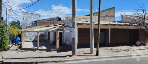 Terreno En  Venta Sobre Calle Catriel Y Castelli De La Ciudad De Neuquén