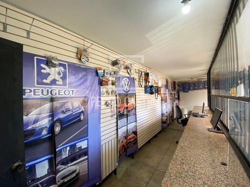 Imagen 2 de 9 de Tu Inmobiliaria Vende Edificio Comercial En Castillito, Puerto Ordaz #oportunidad #inversion #crecimiento #compralocales #economia #guayana