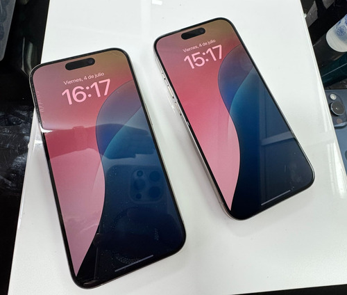Apple Iphone 15 Pro (128 Gb)(esim) / Titanio Natural / Liberado Titanio Natural (Reacondicionado)