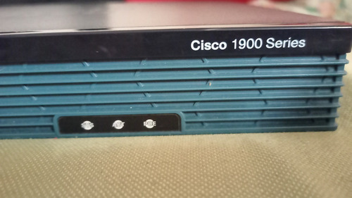 Kit De Router Y Switch Cisco 1921, Sf100-24, Patchpanel 3m (Usado)