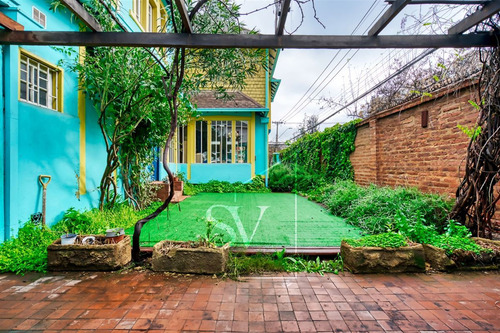 Casa Comercial Y Habitacional En Barrio Italia, Ubicación