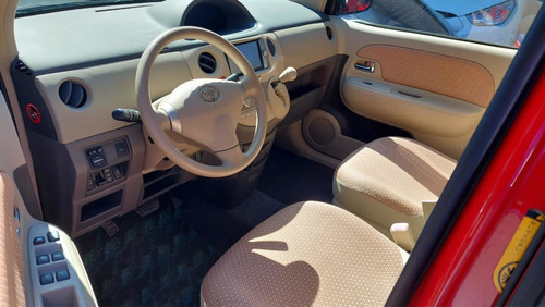 Imagen 4 de 10 de Toyota Sienta Automática