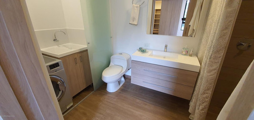 Apartamento En Loma Del Escobero Mls 21-668 Lq