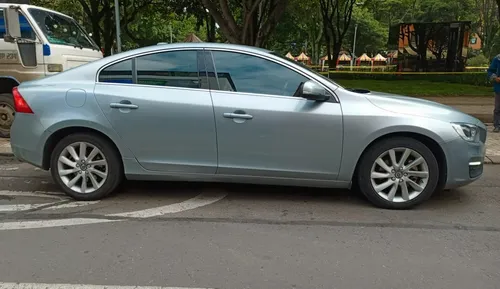 Volvo S60 2.0 T4 Drive-e R-design