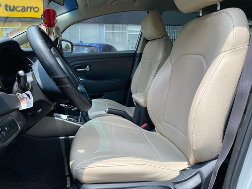 Imagen 16 de 25 de Kia Carens Suv Ex 2016