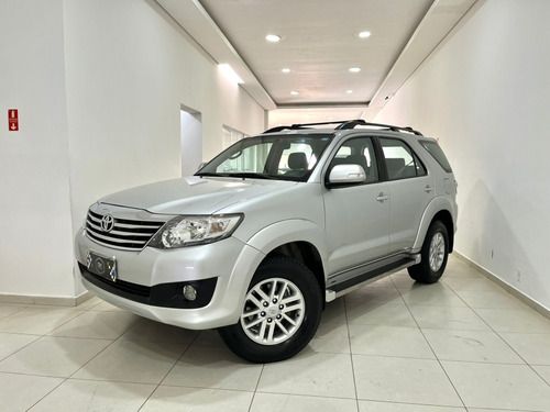 Toyota Hilux SW4 2.7 SR