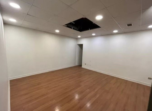 Propiedad Comercial En Metro Rodizzni 3450 M2
