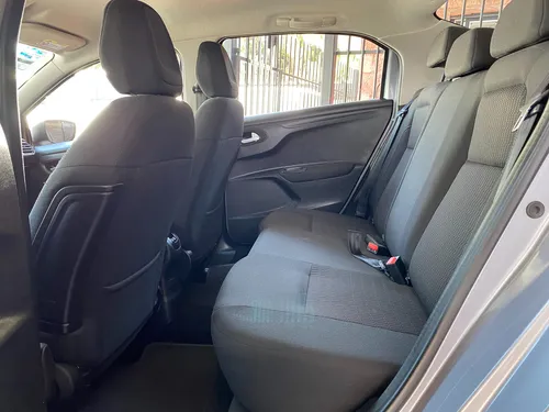 Peugeot 301 1.6 Allure At