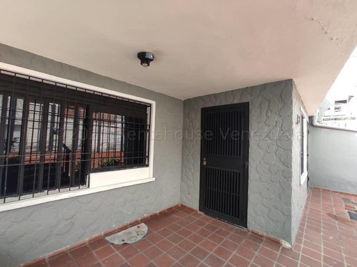 Linda R. 0424-576.7001 Rah#21-19596 Alquila Casa Comercial