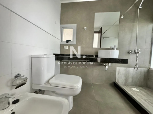 Frente Al Mar Apartamento En Venta De 2 Dormitorios En Mansa Con Parrillero Propio