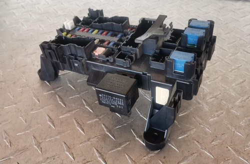 Caja Fusibles Suzuki Grand Vitara 2.7l Mod 2006 Al 2012 (Usado)