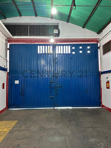 Galpon Comercial En Av. Principal Sierra Maestra, Puerto La Cruz.