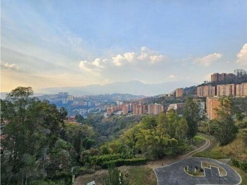 En Venta Penthouse En Res. La Tahona Baruta