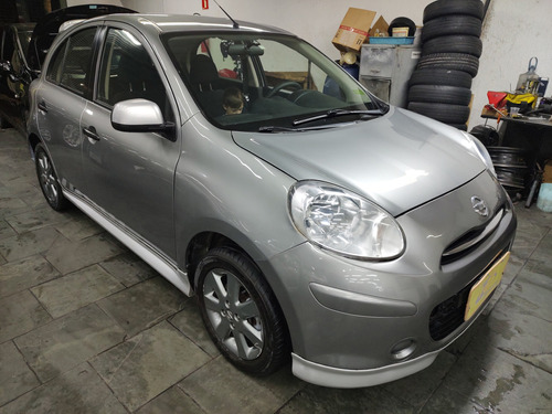 Nissan March 1.6 SR 16V FLEX 4P MANUAL