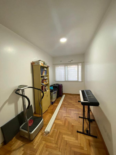 Casa 5 Ambientes 350 M² Cub, - Garage 2 Autos - Pileta - Haedo