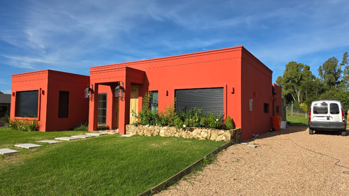 Impresionante Casa A Estrenar En Mirador De La Tahona!