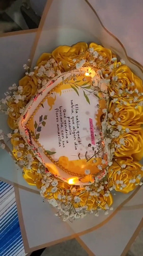 Ramo De Rosas Eternas De Fuego Amarillo