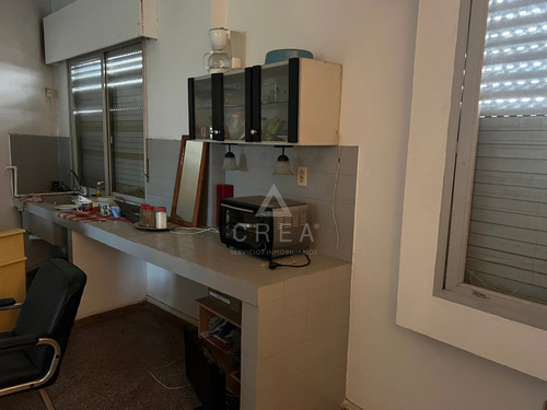 Imagen 4 de 15 de Venta Local Deposito Buceo A Metros De Avenida Jardín Cochera Excelente Ubicación