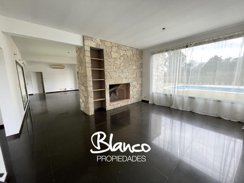 Casa En Venta En Haras Santa Maria, Barrio Las Lomas, Escobar, G.b.a. Zona Norte