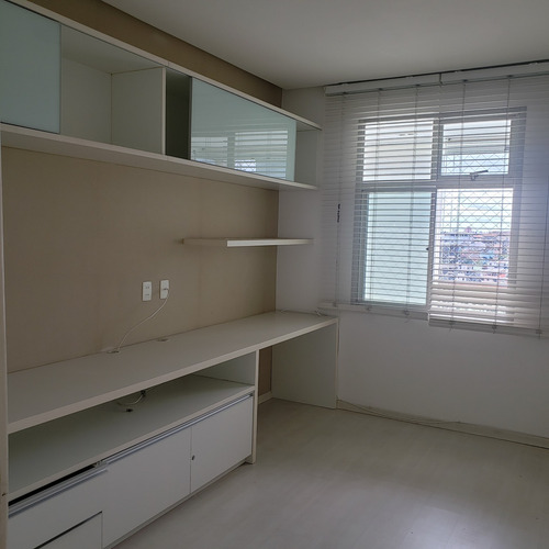 Imagem 18 de 30 de Apartamento Com 144m2, Totalmente Reformado Com 4 Quartos Sendo Uma Suíte, Com Armários E Split, Lavabo, Banheiro Social, No Jardim Apipema - Ap00731 - 68351674