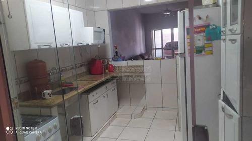 Imagem 4 de 6 de Venda De Casas / Padrão Na Cidade De Araraquara 10935