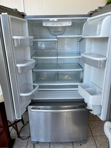 Imagen 2 de 7 de Refrigeradora Whirpool De 3 Puertas