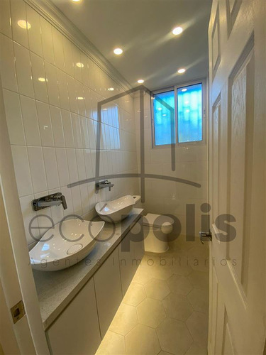 Loft Remodelado Con Diseño Moderno Y Excelente Conectividad