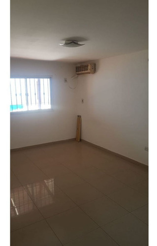 Imagen 3 de 22 de Casa-2 Dorm. Piscina Quincho Cochera 2 Autos Muebles 1º, B°empalme - Salgari 1767 E/ Junin Y Corrientes