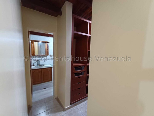 En Venta Elegante Y Amplia Casa Con Jardín Ubicada En Tipuro/maturín