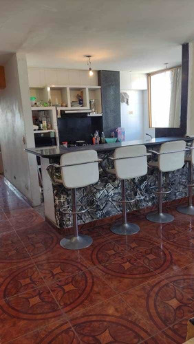 Imagen 2 de 18 de Apartamento Céntrico En Turmero 04128900222