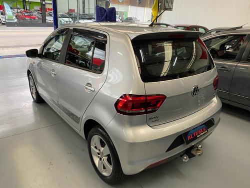 Volkswagen Fox 2016 1.6 Rock In Rio Total Flex 5p