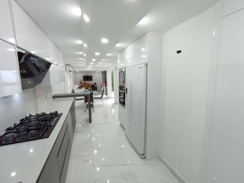 Imagen 6 de 13 de Marisol Castro Vende Townhouse En Tazajal | Naguanagua | Carabobo | Res. Cumbres De Monte Alegre | Foth-422
