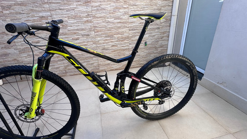 Scott Spark Rc Wc, 2018, Preto / Amarelo L (Usado)