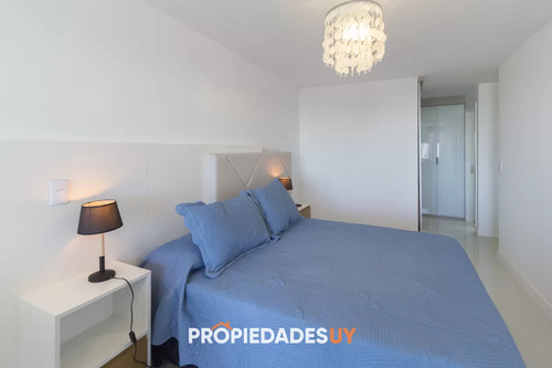 Apartamento En Venta Y Alquiler En Mansa Punta Del Este, 3 Dormitorios, 4 Baños