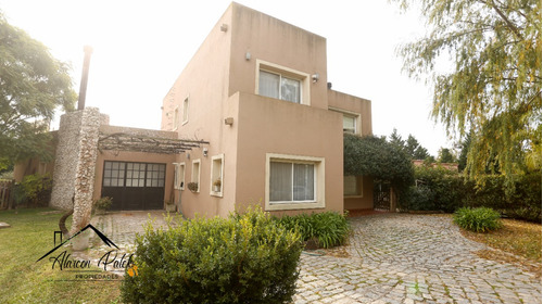 Venta De Casa De 4 Dormitorios En Barrio La Taquara, Cañuelas