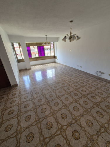 Habitación En Alquiler (3) Montalbán Damas Estudiantes O Tra