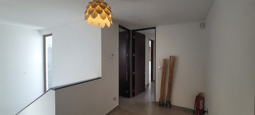 Casa En Arriendo De 5 Dorm. El Arrayan