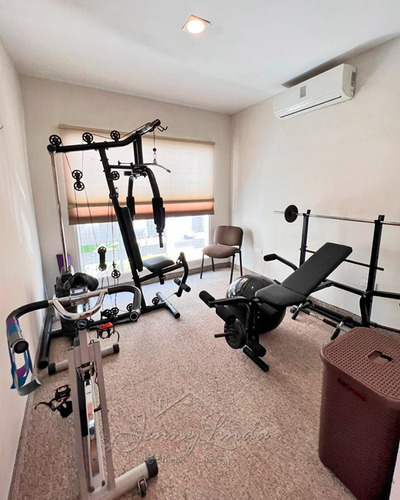 En Venta Hermosa Casa Con Piscina 410 M² Urb. San Jacinto Maracay Aragua