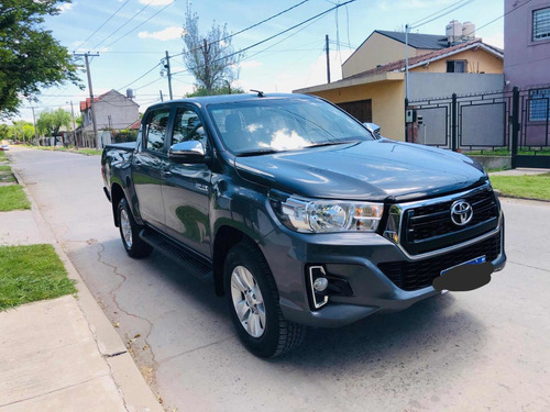 Toyota Hilux 2.8 Cd Srv 177cv 4x2 2019