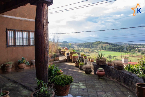 Residencia En Venta En Pátzcuaro Con Vista Al Lago