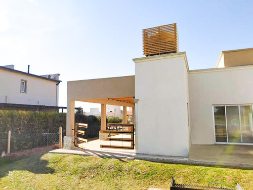 Imagen 13 de 14 de Casa En Chacras De La Reserva 3 Habitacion Con Pileta
