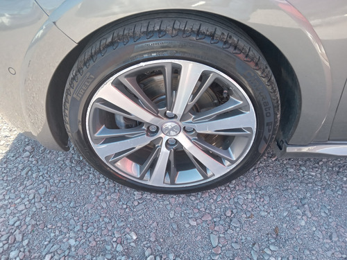 Peugeot 208 1.6 Xy