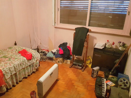 Imagen 8 de 14 de Venezuela Al 2700. 3 Ambientes. 2 Dormitorios. Piso 8. Al Frente. Superficie 76 M2 Totales, 46 M2 Cubiertos. Doble Balcón Corrido De 30 M2 (15 M2 De Balcón Cubiertos). Muy Luminoso