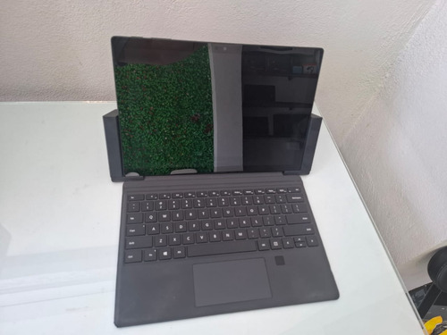 Tablet Surface Pro 6 256gb Ssd Y 8gb De Memoria Ram (Reacondicionado)