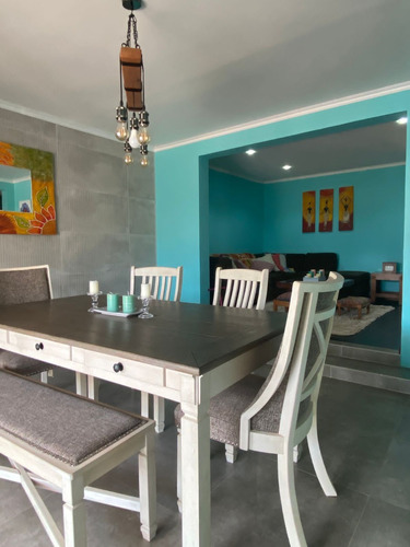 En Venta Casa, Condominio Las Mercedes, Machalí