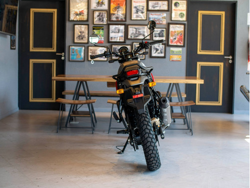 Imagen 6 de 25 de Royal Enfield Scram 411 Graphite Red Himalayan Entrega Ya