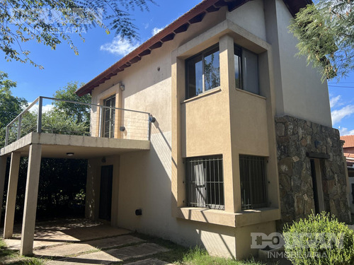 Casa Céntrica En Venta 