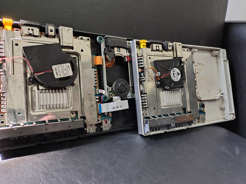 2 Playstation 2 Slim (no Enciende, Para Reparar) Negro (Usado)